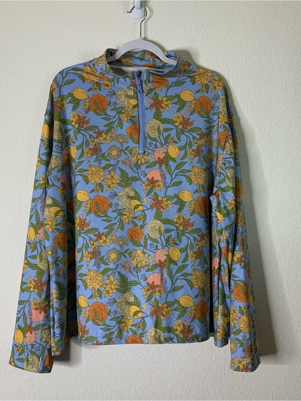 Kitty and vibe Womens blue floral long sleeve 1/4 zip up RashGuard 4X